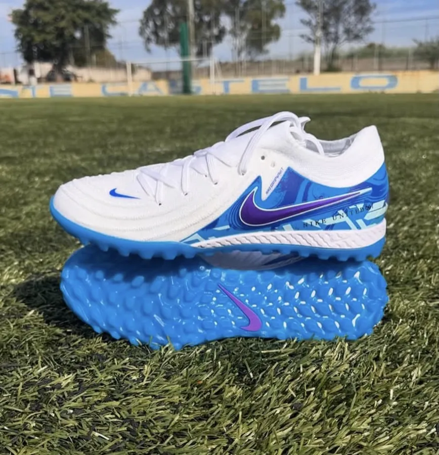 Nike branca e azul