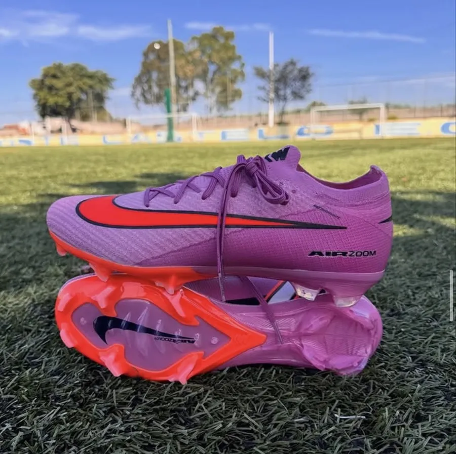Nike Mercurial roxa e coral